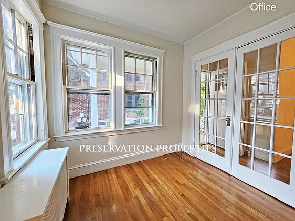 3rd image of 446 Lowell Ave