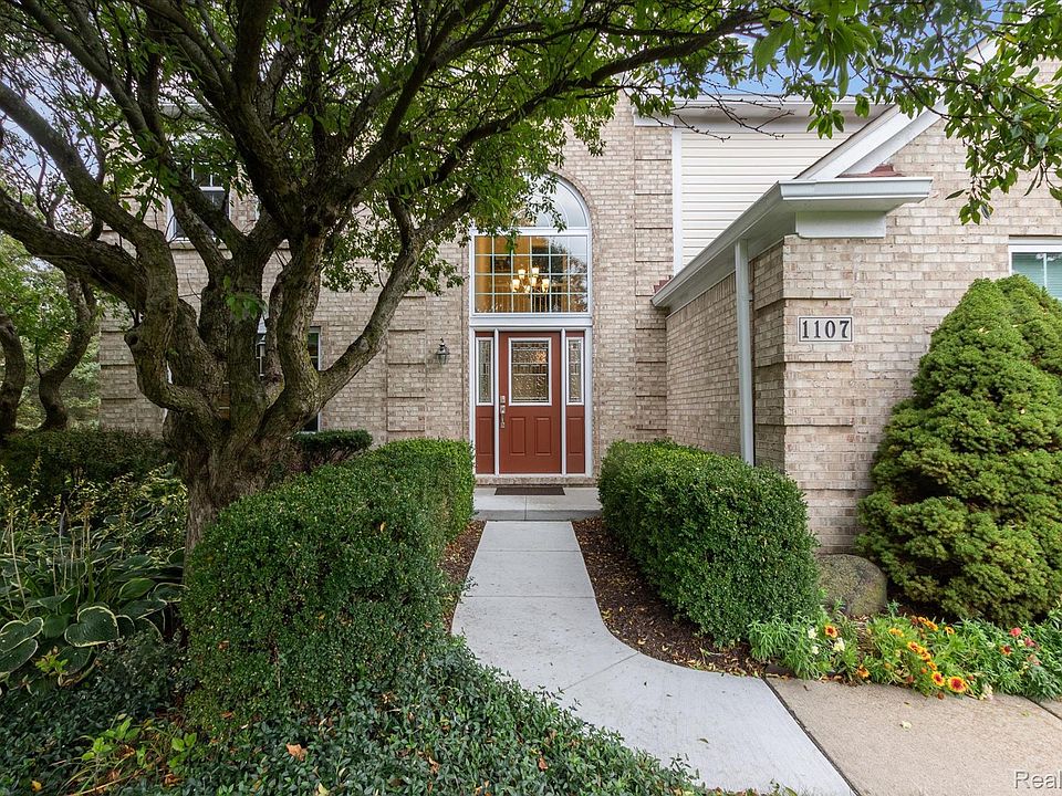 1107 Mountainside Dr, photo 2
