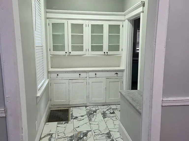 1629 Netherwood Ave — Photo 7