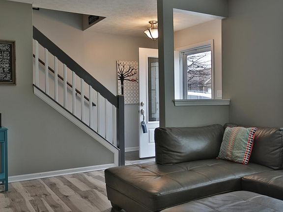 3rd image of 5903 Grandel Meadow Ct