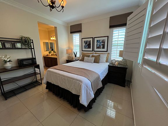 2nd image of 429 Agua Vista Dr