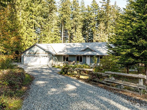 2nd image of 499 Salal Street