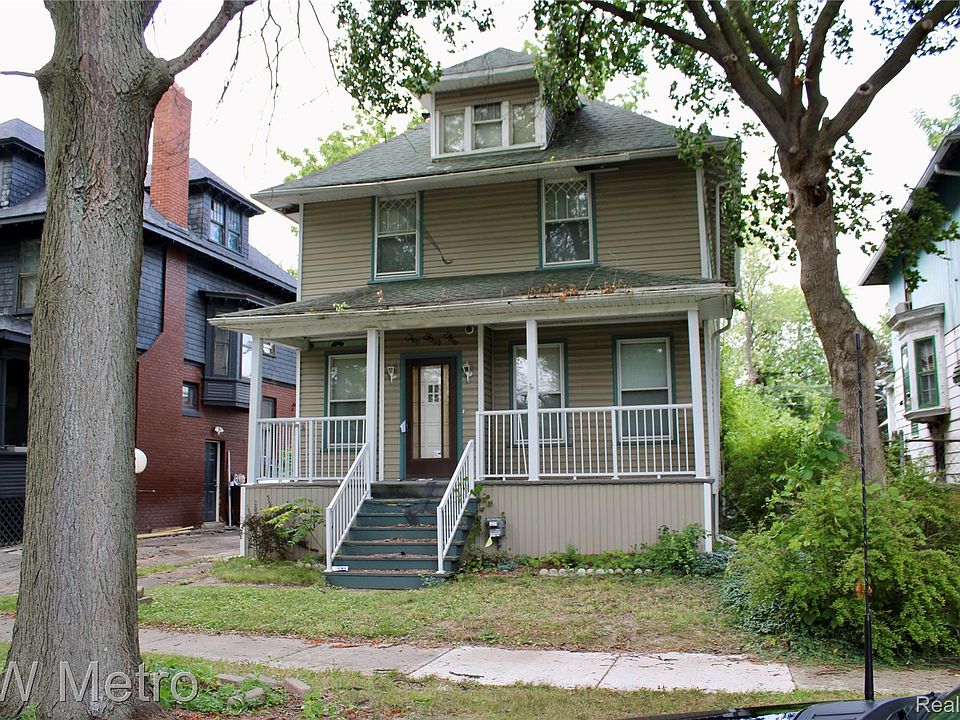 1st image of 245 Woodland St