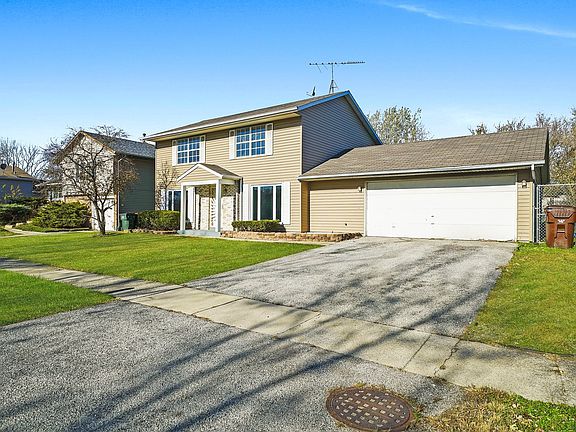 2nd image of 3508 Fountainbleau Dr