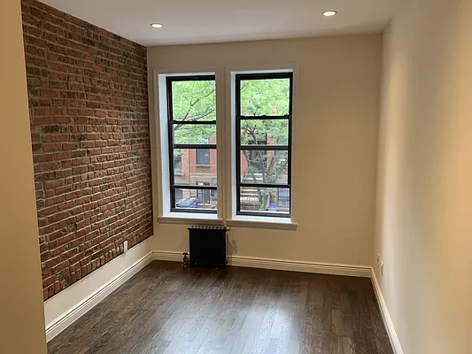 Rented by Avenues Real Estate | media 26