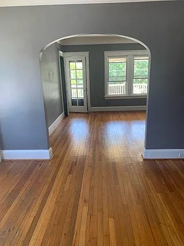 1440 Larchmont Ave #UPPER — Photo 3