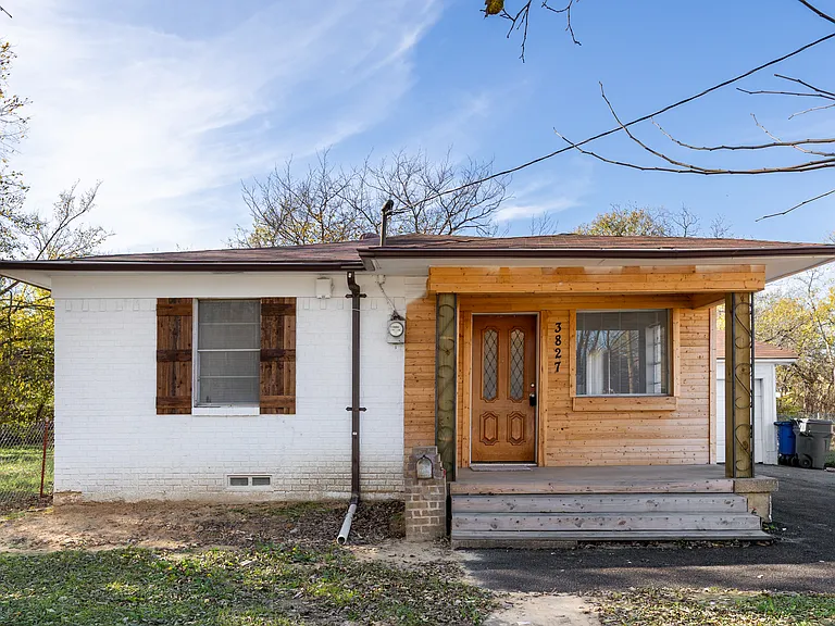 3827 Vineyard Dr — Photo 1
