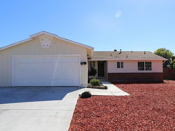2nd image of 1301 Sandalwood Ct