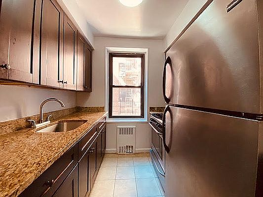 2nd image of 35-05 Parsons Blvd #4KK