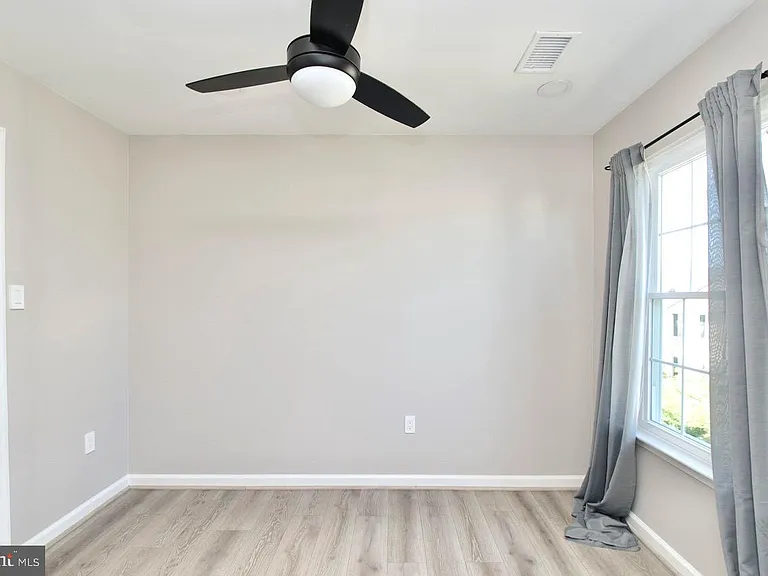 22908 Regent Ter — Photo 15