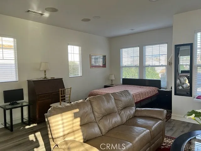 Studio, 492 sqft, $2,675 — Photo 4