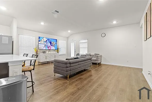 2928 Roper St — Photo 11