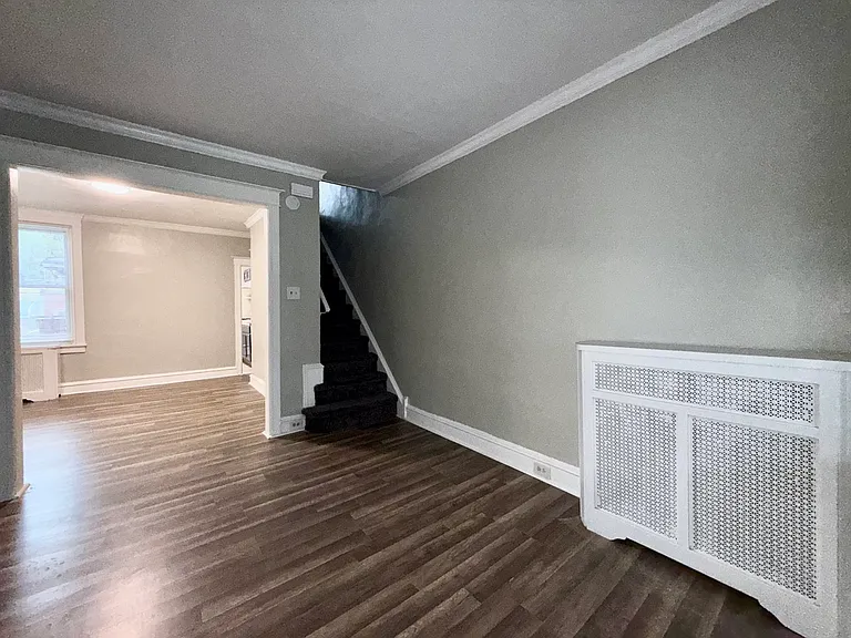2121 Anchor St — Photo 8