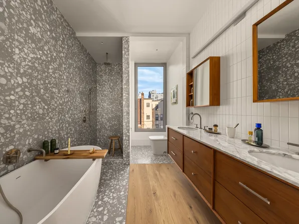 584 Leonard Street image 11 of 20