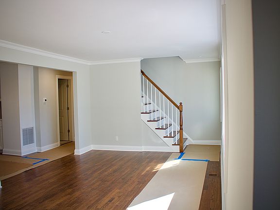 5th image of 111 Milton Dr