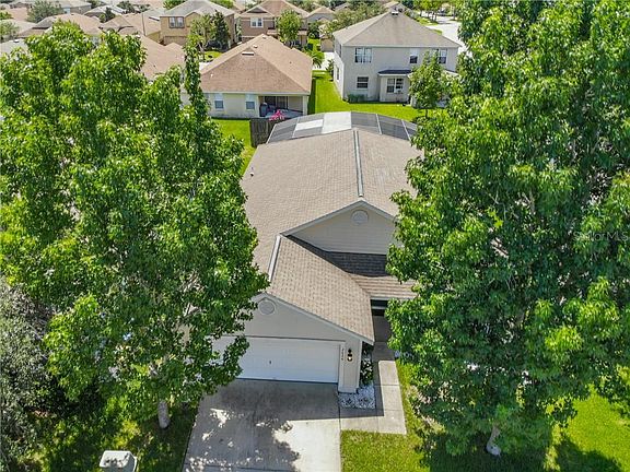 2nd image of 2626 Willow Glen Cir