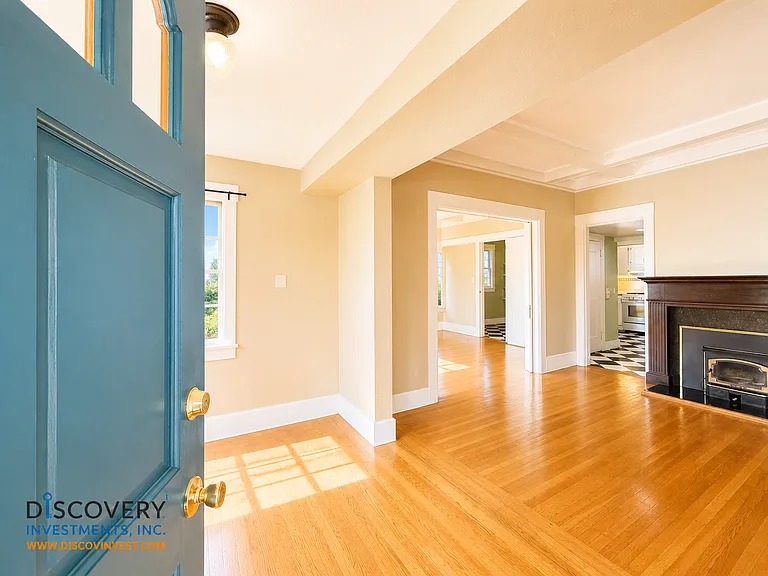 460 Stow Ave — Photo 3