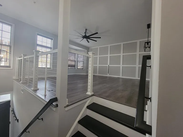 10317 Lantern Ln — Photo 24