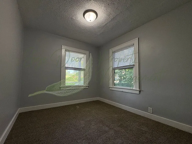 303 N Huttig Ave — Photo 14