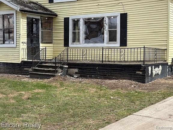 4th image of 19300 Berg Rd