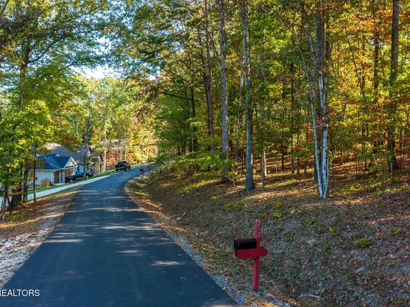 215 Chahyga Cir, Loudon, TN 37774