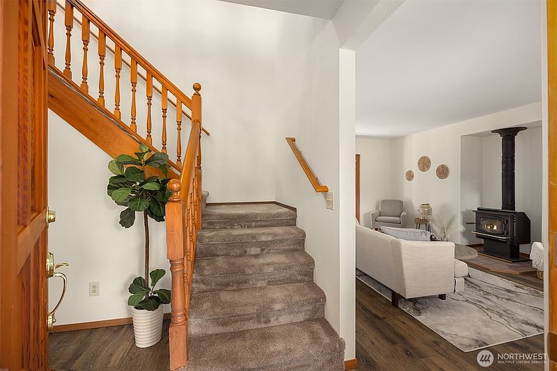 3rd image of 7805 186th Street SW