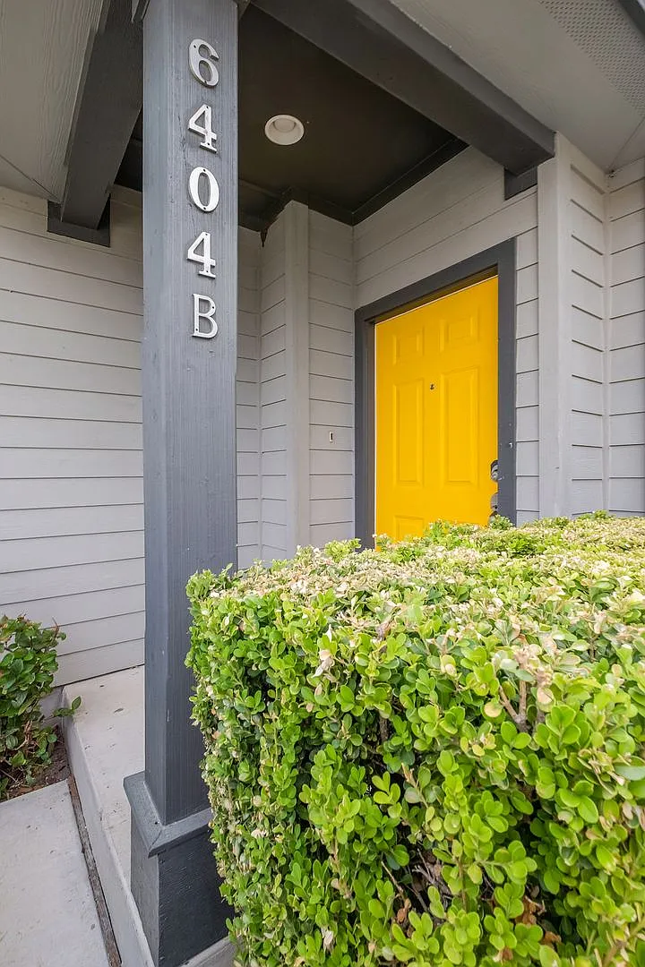 Simple Living 2 Bedroom, 2 Bath Home Near Austin-Bergstrom International Airport — Photo 4