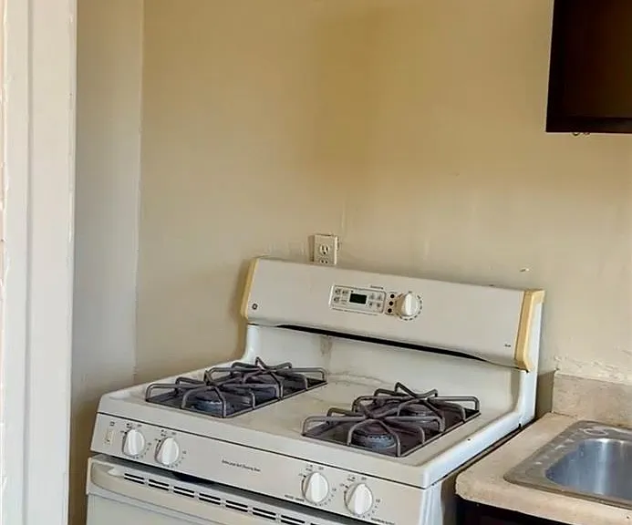 397 W Allen St #1 — Photo 7