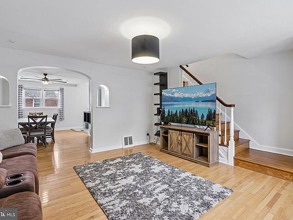 4th image of 3906 Dennison Ave