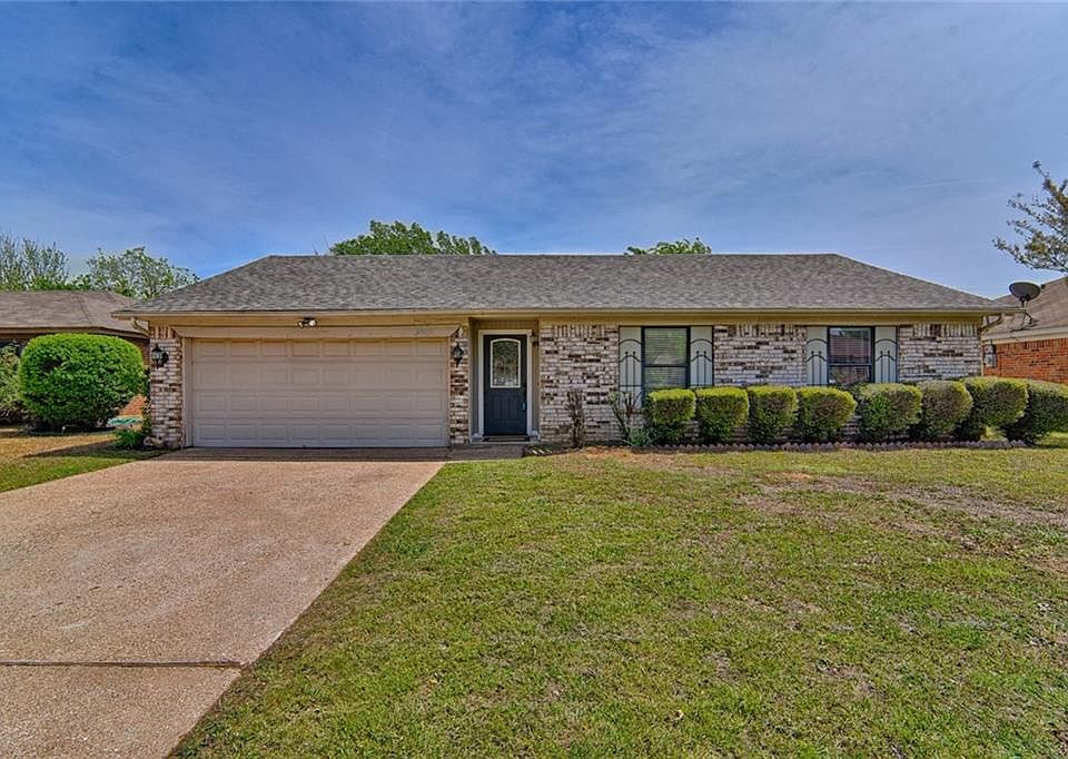 1st image of 6409 Rock Springs Dr