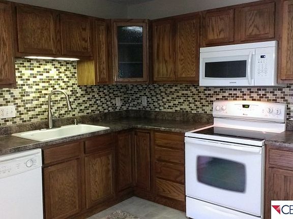 4th image of 3704 S 87th Ave