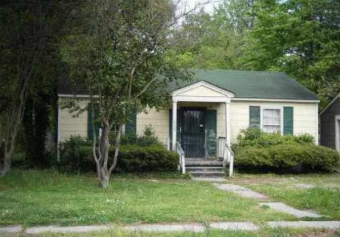 1st image of 235 Lynn Ave