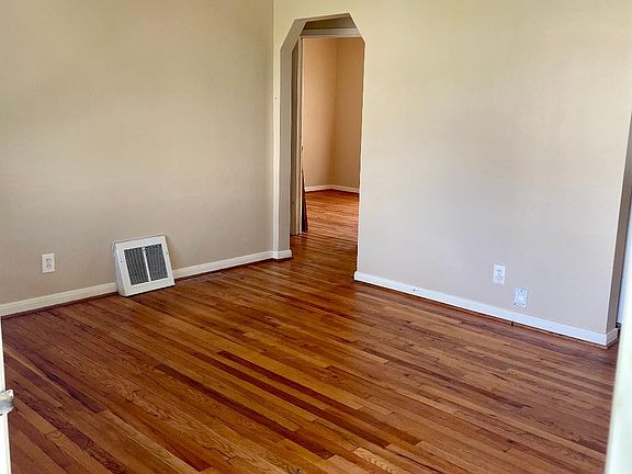 3rd image of 1771 Rose Ave