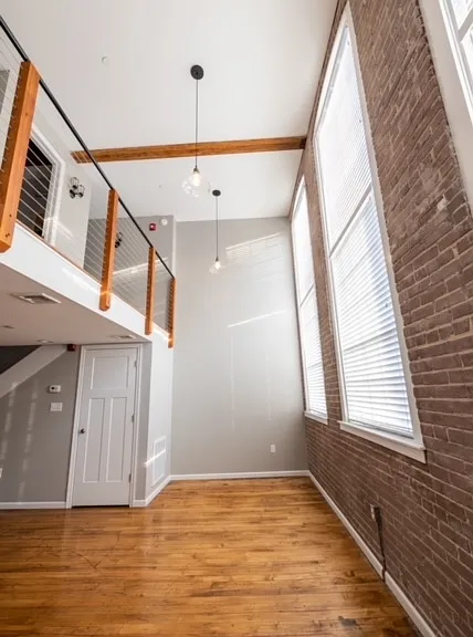 632 N College St — Photo 15