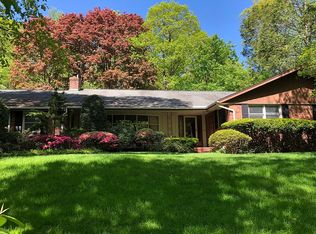 35 Renwick Ave, Huntington, NY 11743