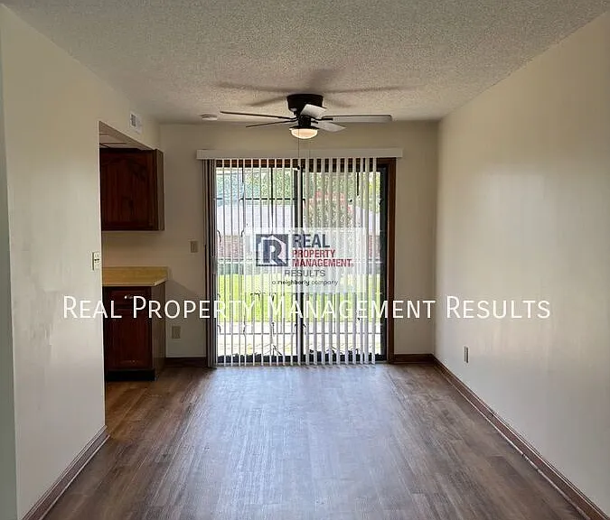 895 Claymark Way #205 — Photo 4