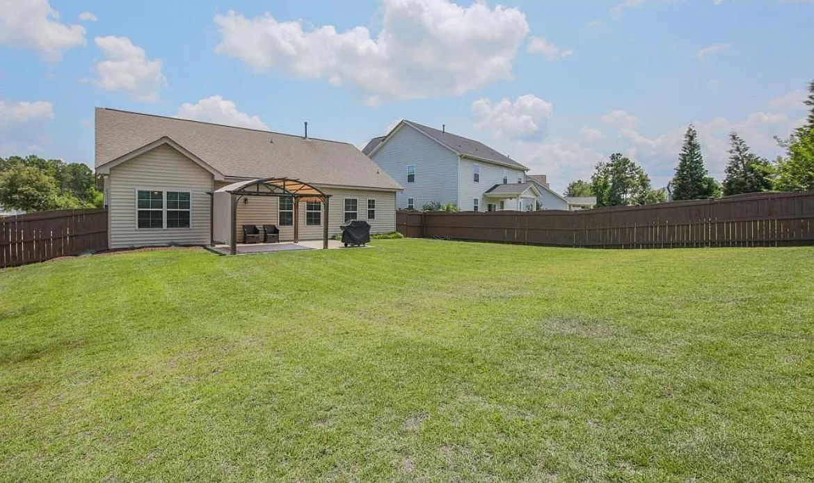 3 bed, 2000 sqft, $2,700 — Photo 3
