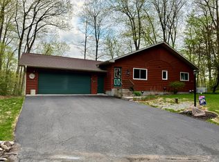 7011 Lakeview Cir, Rhinelander, WI 54501