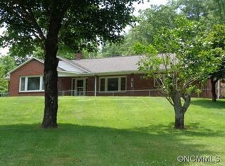 1861 Shoal Creek Rd, Balsam Grove, NC 28708