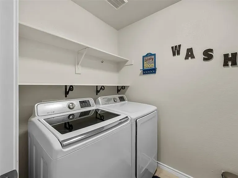 128 Jennings Dr — Photo 5