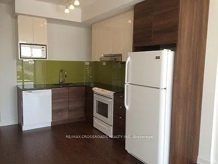 121 McMahon Dr #2715 — Photo 6