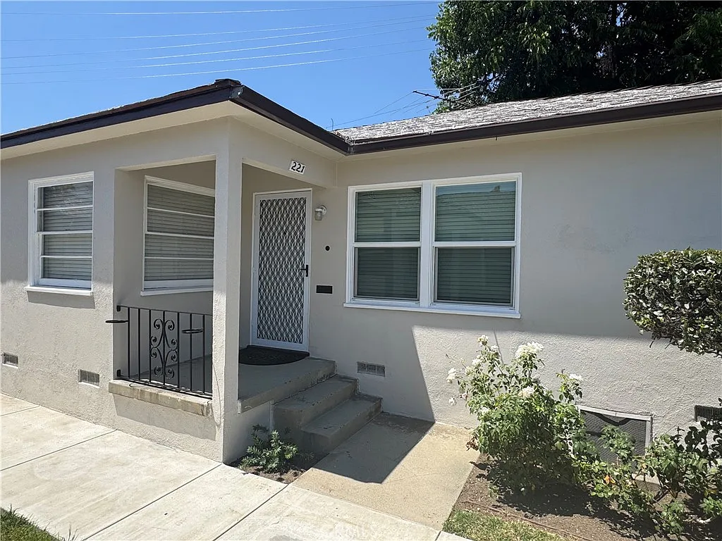 1 bed, 701 sqft, $2,450 — Photo 3