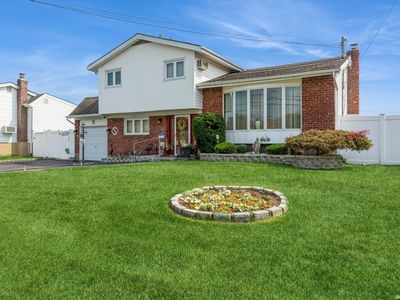 330 Linden Street, Massapequa Park, NY, 11762