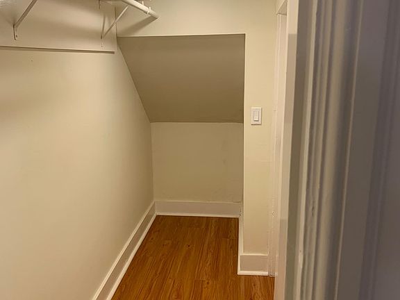 3rd image of 107 Shotwell St