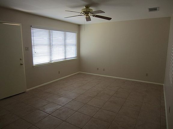 5th image of 4604 Graceland Dr