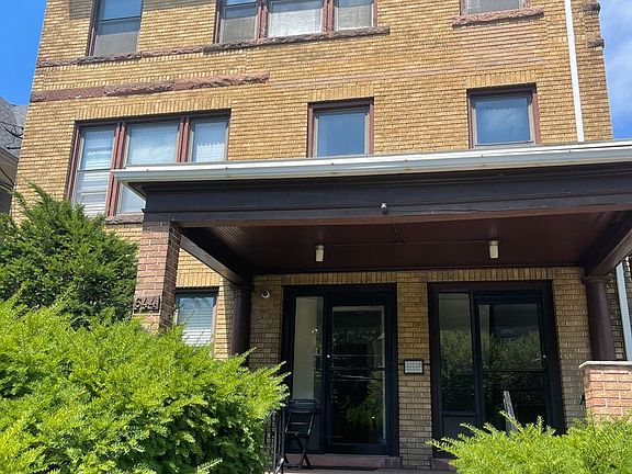 3rd image of 644-646 Orange St #2A
