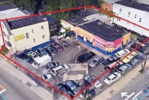 3rd image of 37 Bayview Ave