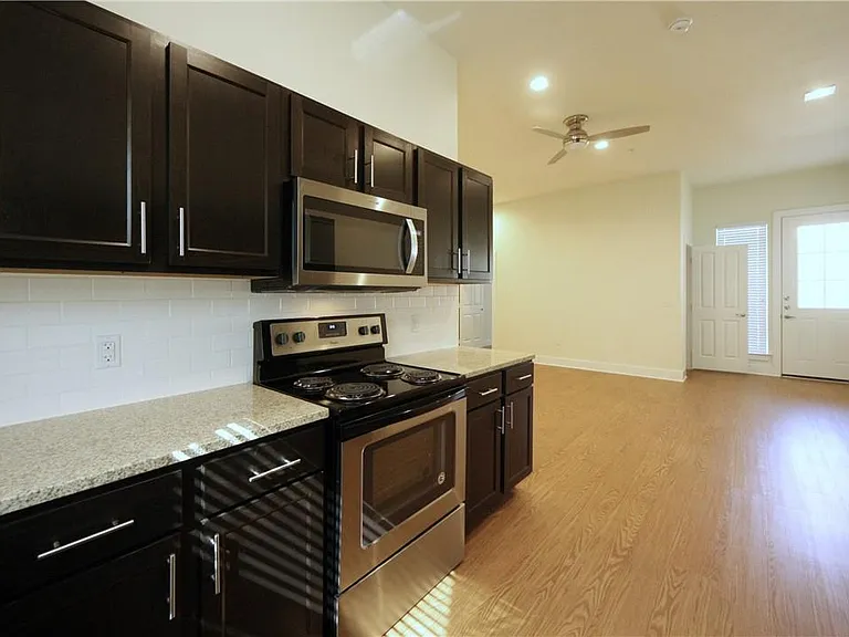 2400 Louis Henna Blvd #108 — Photo 5
