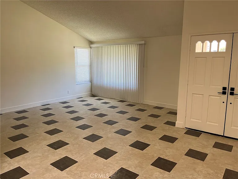 320 Woodruff Dr — Photo 10