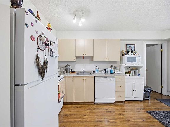 4th image of 1717 E 60th St SE #146